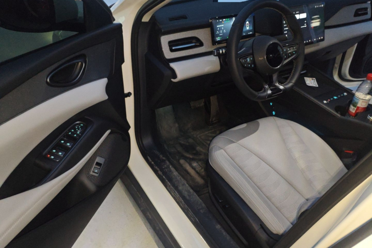 BYD Seal 06 DM-i 2025 #13 BYD Seal 06 DM-i 2025 image de voiture #13