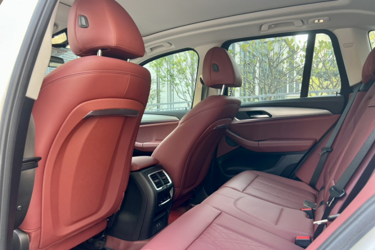 Volkswagen Bora Classic 2024 #13 Volkswagen Bora Classic 2024 car image #13