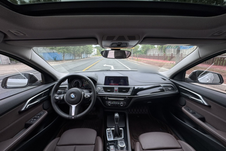 BMW 1 Series M 2019 immagine di auto #13