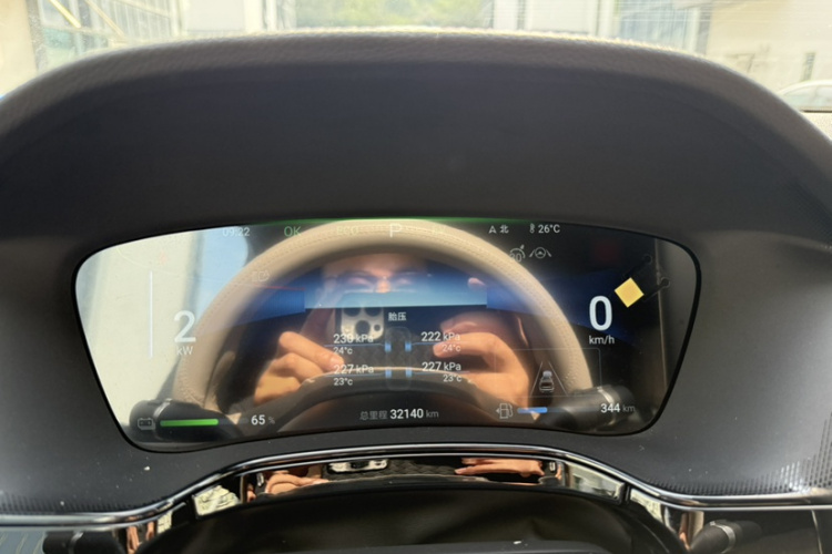 BYD Tang New Energy 2024 car image #13