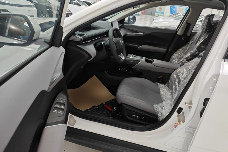 Changan EadoPHEV 2025 car image #13