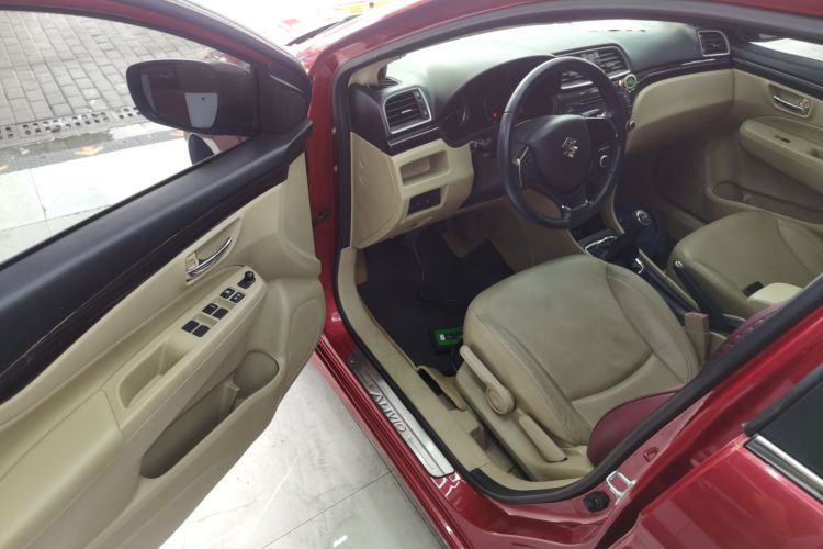 Suzuki Ciaz 2014 car image #13