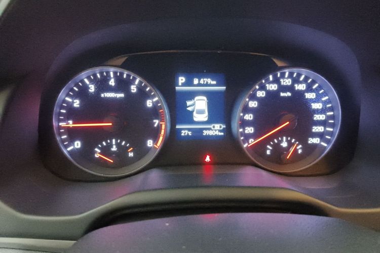 Hyundai Elantra AD 2020 immagine di auto #13