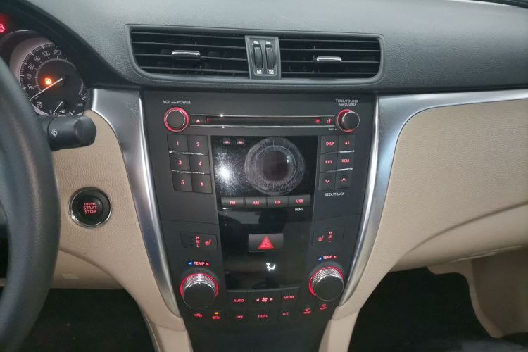 Suzuki Kizashi 2016 изображение автомобиля #13