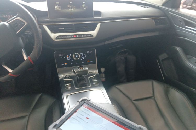 HongQi H5 2022 car image #13