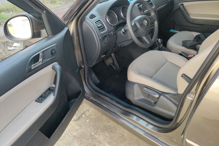 Skoda Yeti (Imported) 2014 car image #13