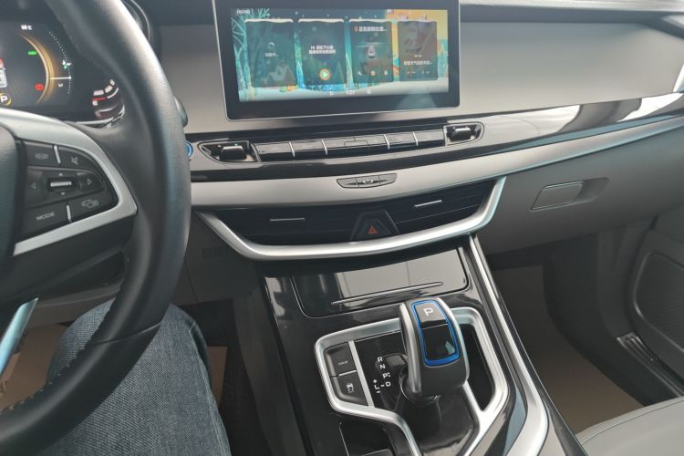 GEELY JiaJi New Energy 2021 car image #13