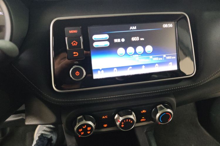 Nissan Kicks 2017 imagen de coche #13