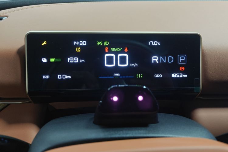 哪吒汽车 哪吒X 2023 汽车图片 #13