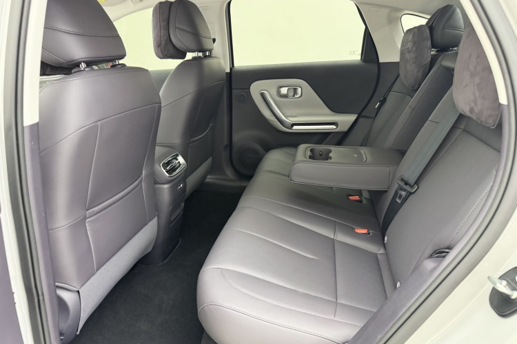 零跑汽车 零跑B01 2025 汽车图片 #13