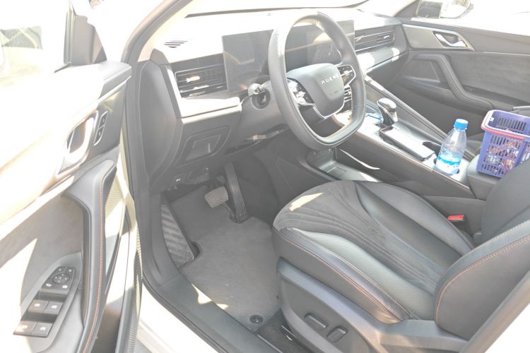 Roewe D5X DMH 2024 изображение автомобиля #13