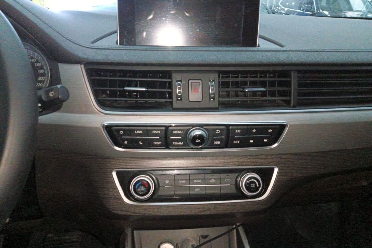 Forthing JOYEAR X5 2019 car image #13