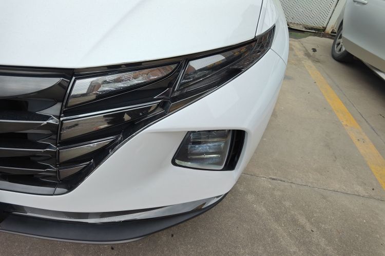 Hyundai Tucson 2021 car image #13