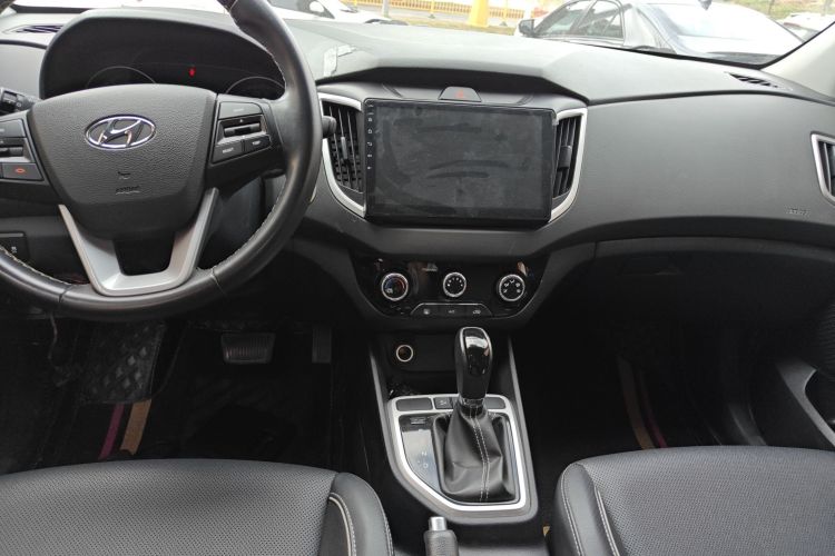 Hyundai ix25 2018 #13 Hyundai ix25 2018 car image #13