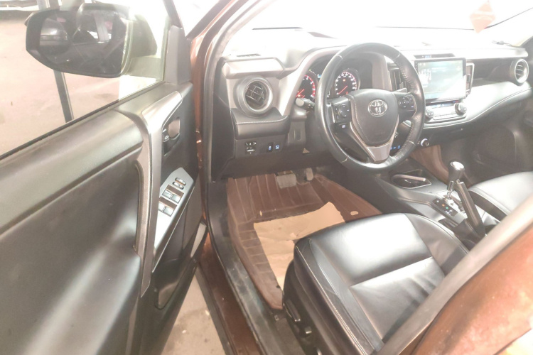 RAV4 2017 #13 RAV4 2017 car image #13