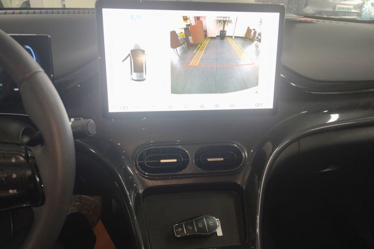 BYD e2 2024 image de voiture #13