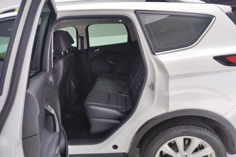 Ford Kuga 2017 car image #13