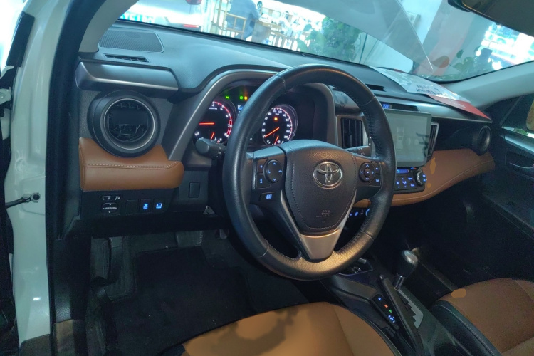 RAV4 2018 #13 RAV4 2018 car image #13