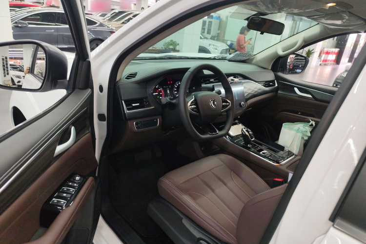 2025 car image #13