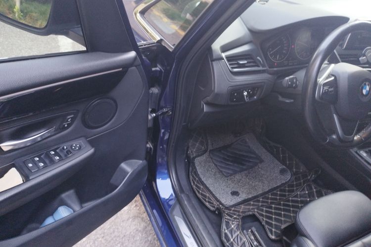 BMW 2 Series Tourer (Imported) 2016 immagine di auto #13