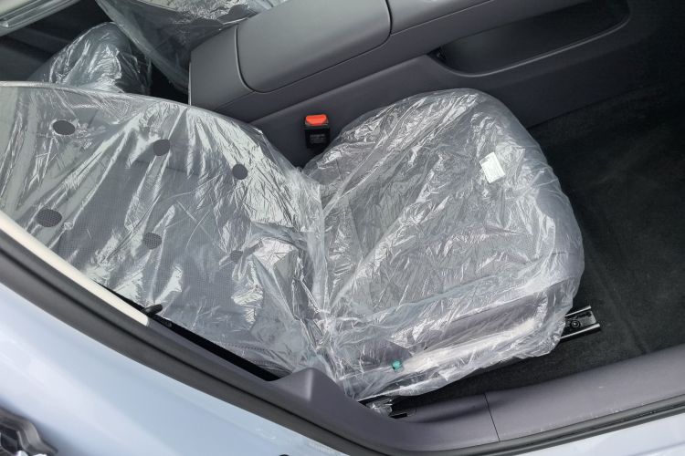 零跑汽车 零跑B01 2025 汽车图片 #13