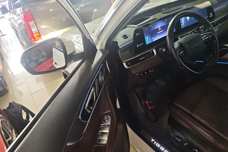 Chery Tiggo 8 PRO New Energy 2023 car image #13