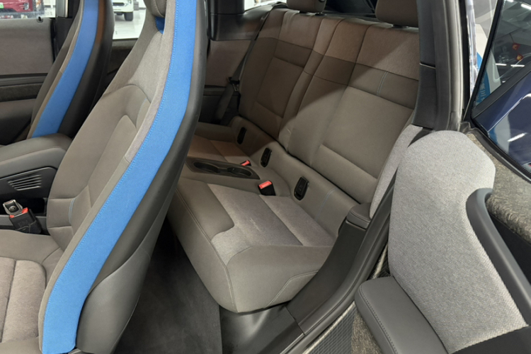 BMW i3 (Imported) 2018 #13 BMW i3 (Imported) 2018 car image #13