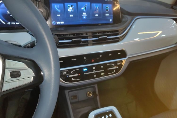 Changan BenBen E-Star 2022 car image #13