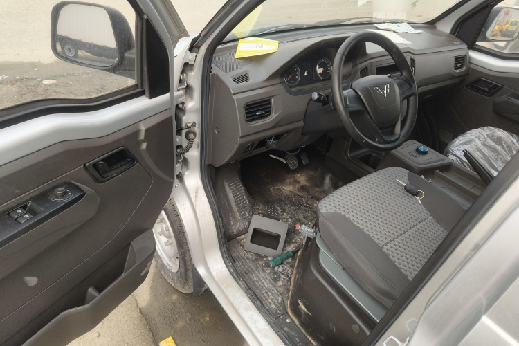 五菱汽车 五菱荣光新卡EV 2025 #13 五菱汽车 五菱荣光新卡EV 2025 汽车图片 #13