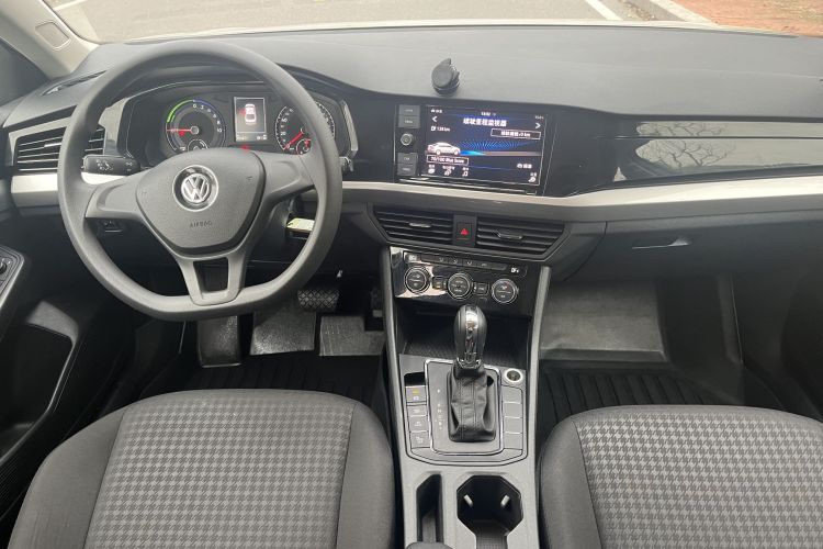 Volkswagen Bora Pure Electric 2020 صورة سيارة #13