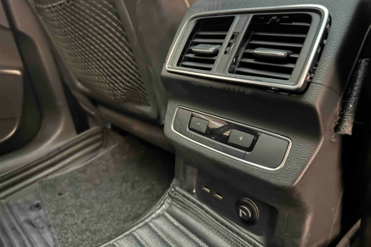 Audi Q5L 2018 imagem de carro #13