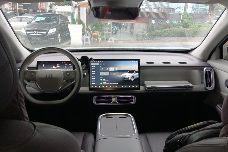 零跑汽车 零跑B10 2025 汽车图片 #13