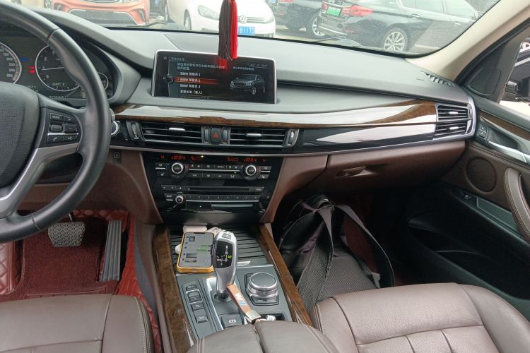 BMW X5 2017 car image #13