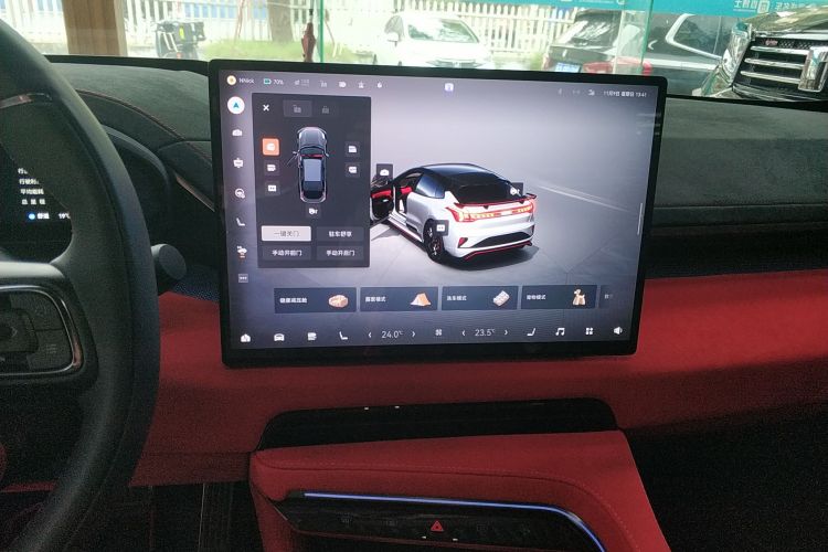 Zeekr 001 FR 2023 صورة سيارة #13