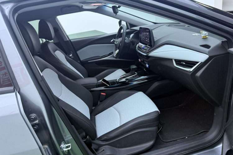 Chevrolet Charm 2021 car image #13