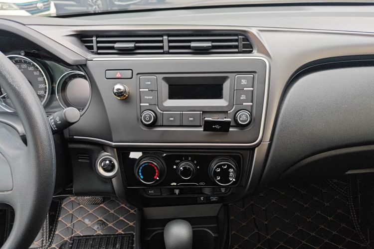 Honda City 2019 immagine di auto #13