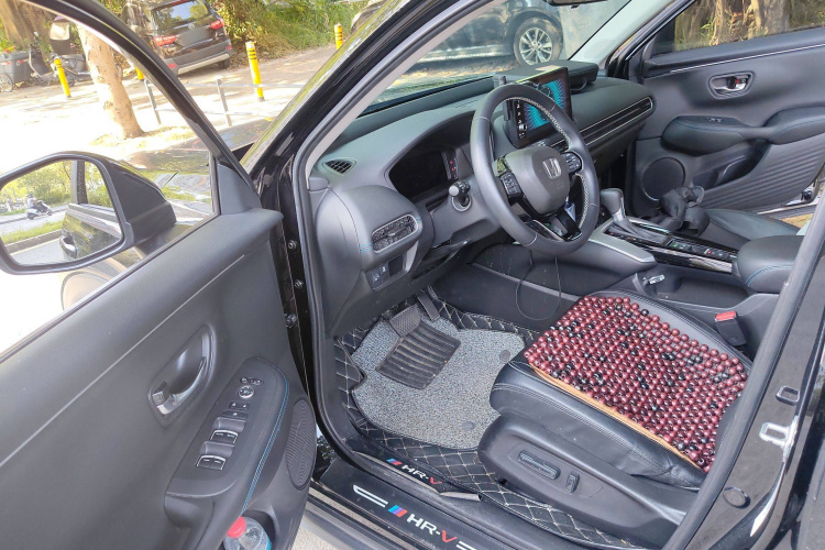 Honda HR-V 2023 #13 Honda HR-V 2023 car image #13