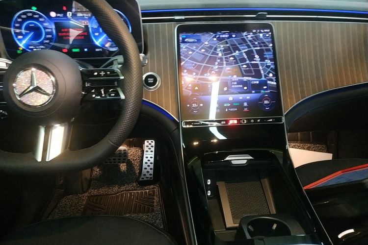 Mercedes-Benz EQE SUV 2023 #13 Mercedes-Benz EQE SUV 2023 car image #13