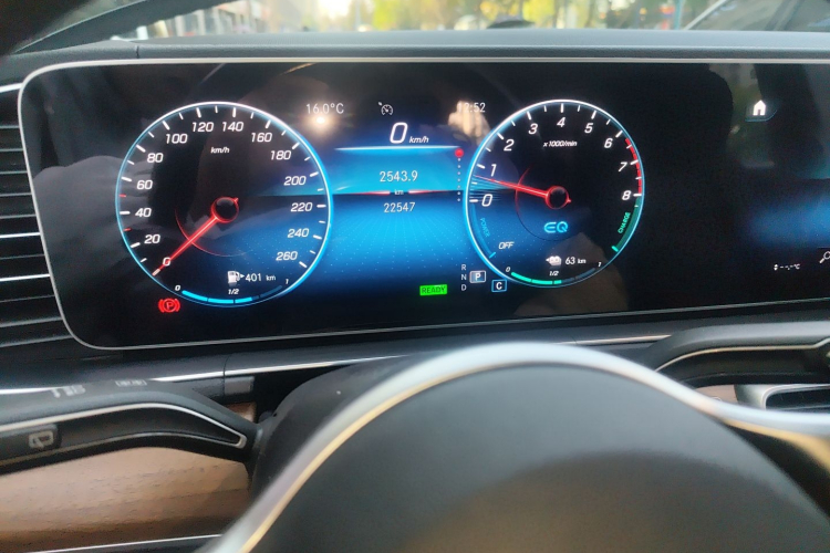 Mercedes-Benz GLE Class New Energy 2021 car image #13