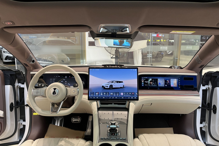 Denza DENZA 2024 #13 Denza DENZA 2024 car image #13