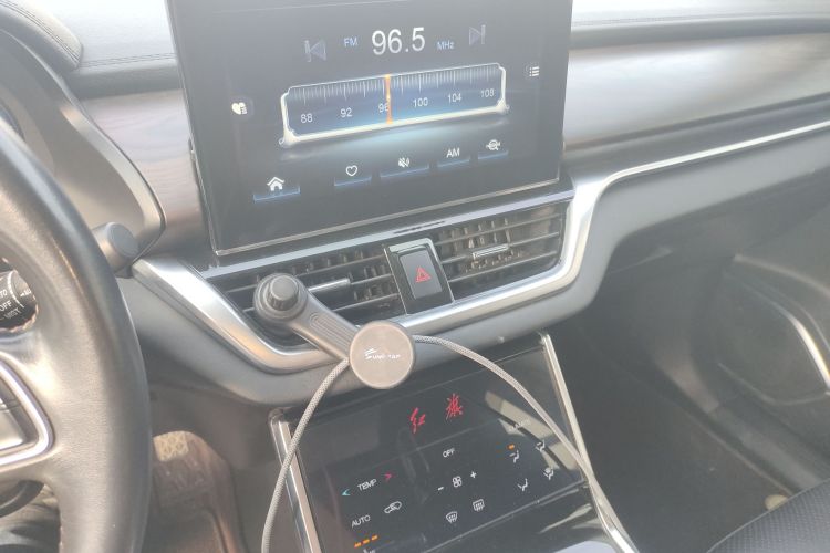 HongQi E-HS3 2020 car image #13