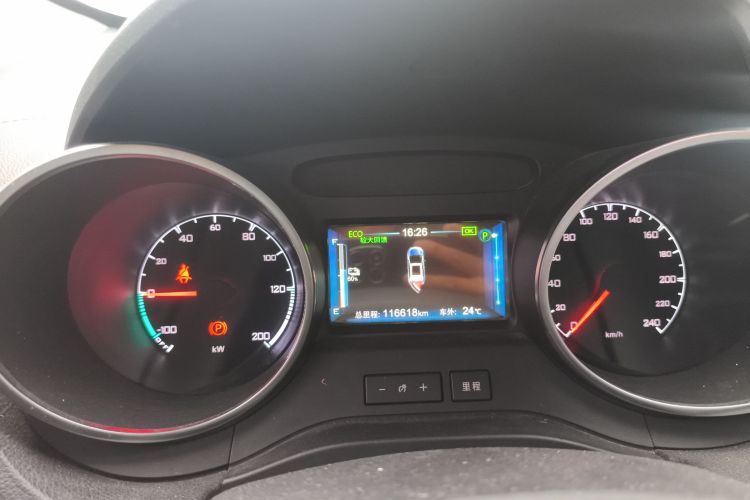 BYD Yuan New Energy 2019 immagine di auto #13