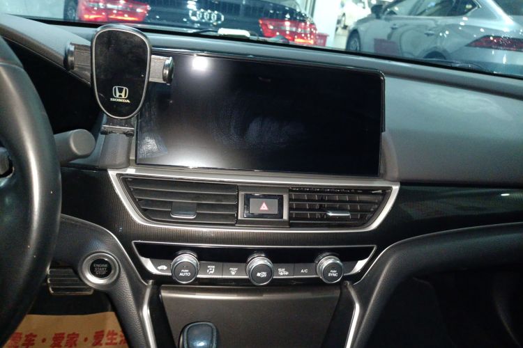 BYD F3R 2023 #13 BYD F3R 2023 car image #13