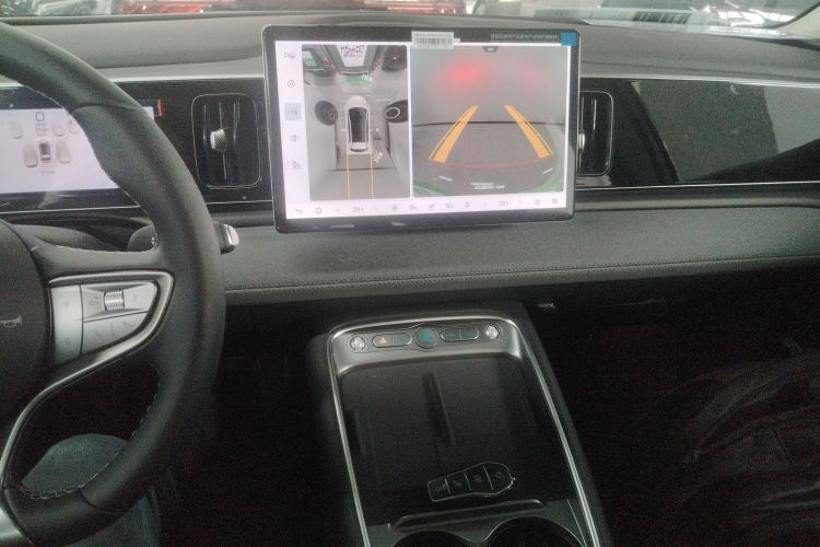 BYD Sea Lion 05 EV 2025 car image #13