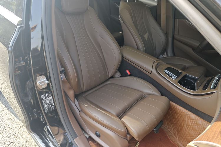 Mercedes-Benz E Class New Energy 2022 car image #13