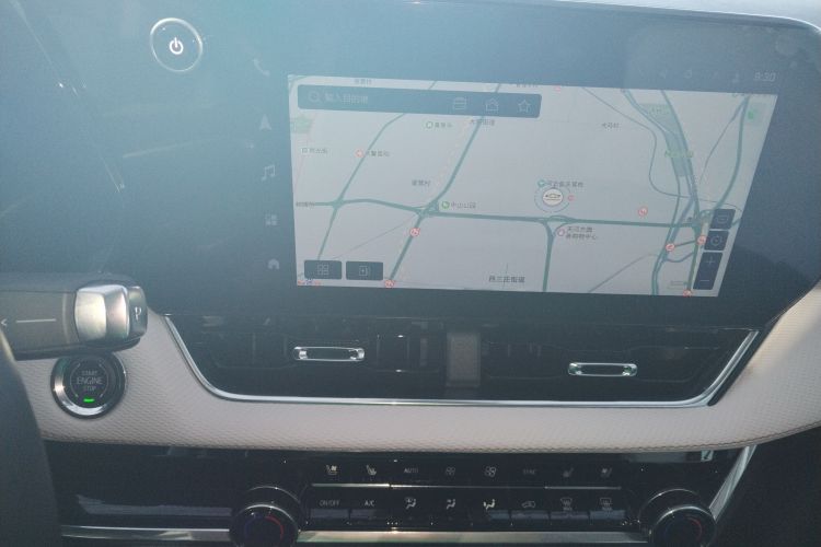 Chevrolet Equinox Plus 2024 #13 Chevrolet Equinox Plus 2024 car image #13