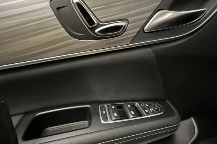 比亚迪 宋MAX新能源 2019 汽车图片 #13