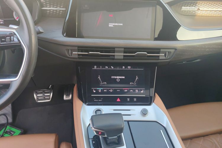 Audi Q6 2024 صورة سيارة #13