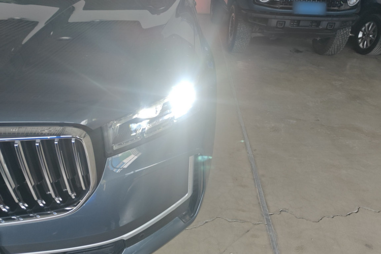 GEELY Monjaro MHEV 2025 car image #13