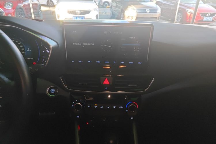 Hyundai Lafesta 2020 car image #13